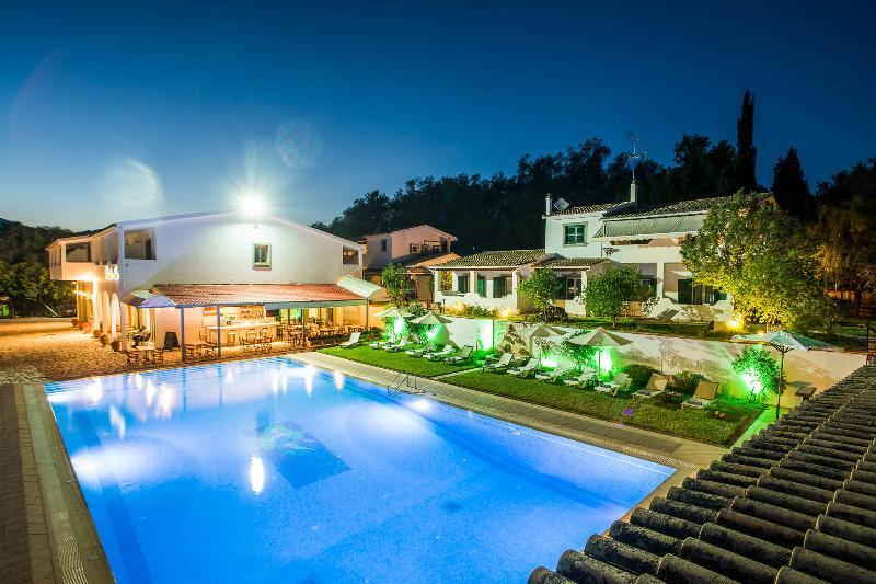 Paradise Inn Liapades Corfu מראה חיצוני תמונה