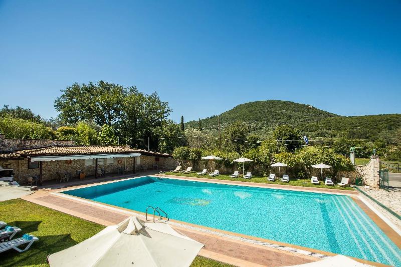 Paradise Inn Liapades Corfu מראה חיצוני תמונה